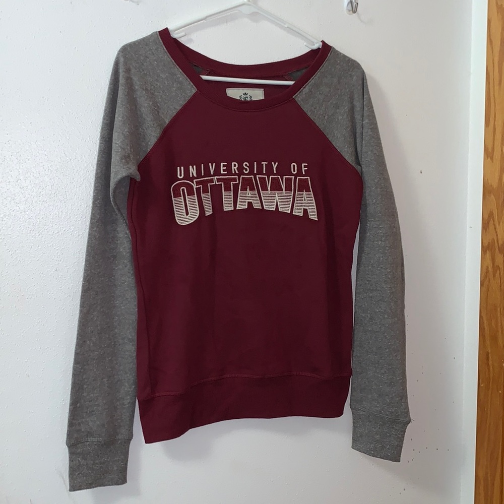 ❤️University of Ottawa size S pullover sweater